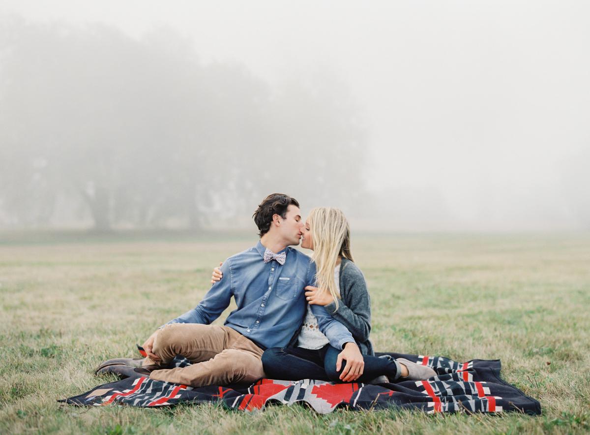 Foggy seattle engagement session by omalley photographers 0005