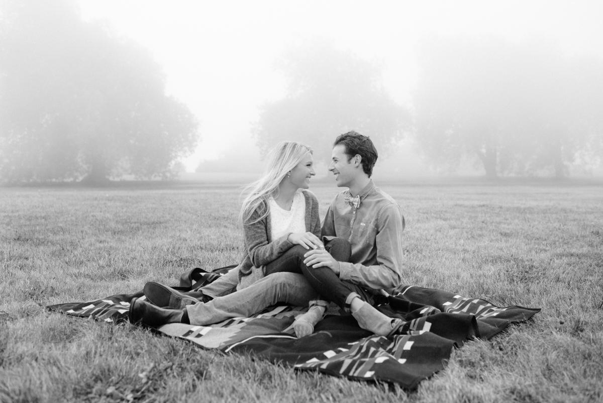 Foggy seattle engagement session by omalley photographers 0009