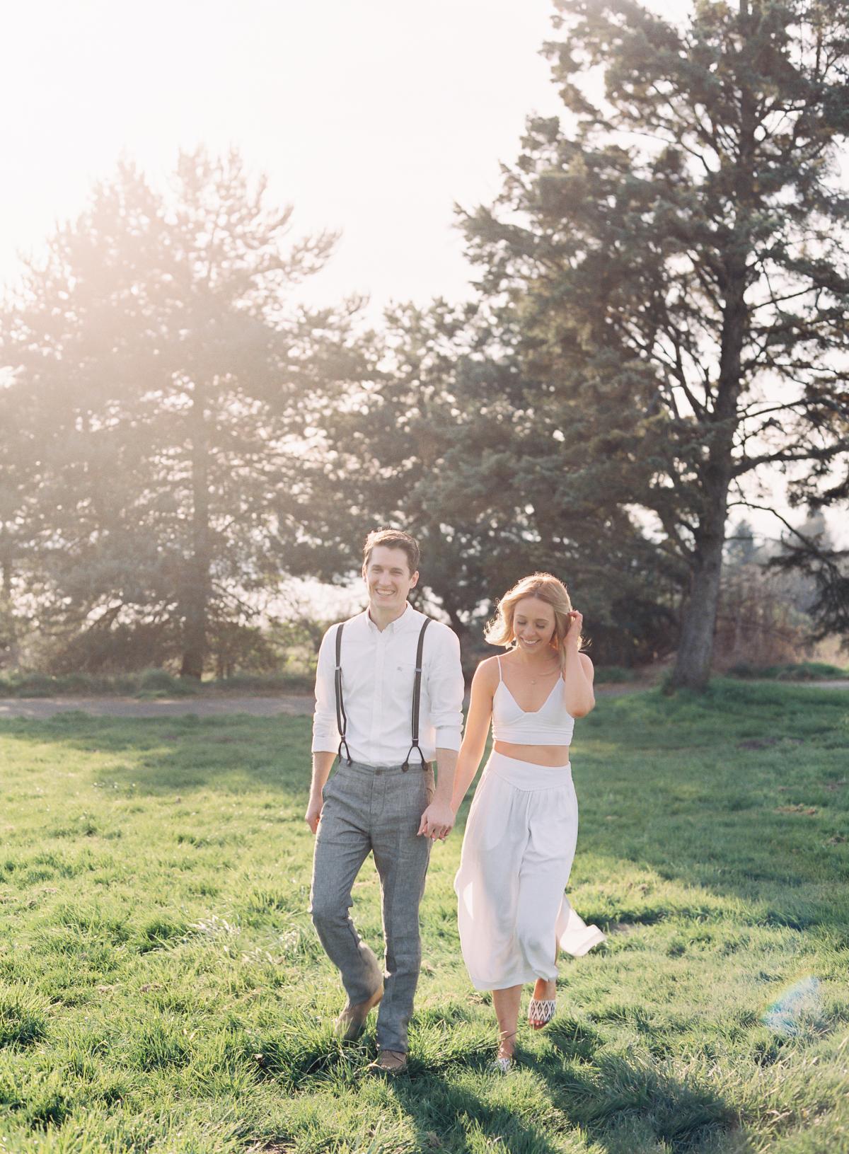 Simple Chic Outdoor Engagement 0006