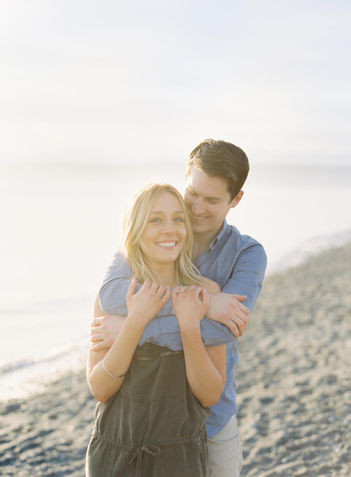 Simple Chic Outdoor Engagement 0018