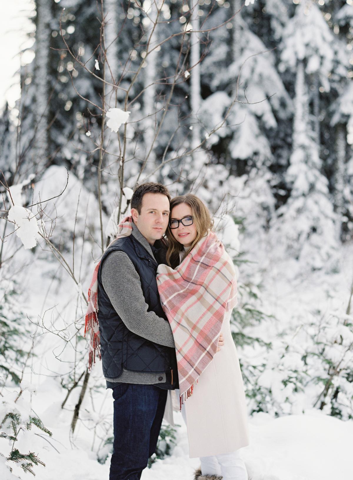Snowy Snoqualmie Engagement Session 0017