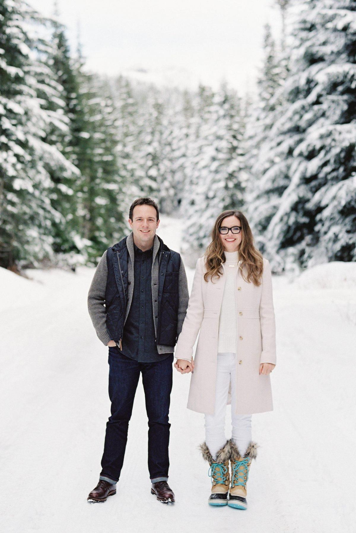 Snowy Snoqualmie Engagement Session 0002